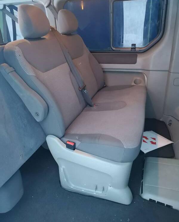 Opel Vivaro пасс. Tour  2010