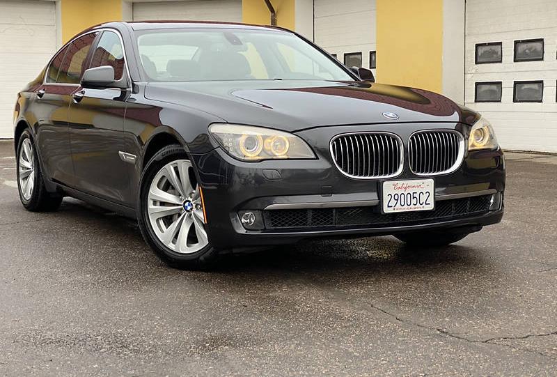 BMW 740 2011