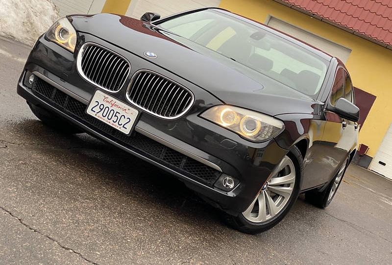 BMW 740 2011