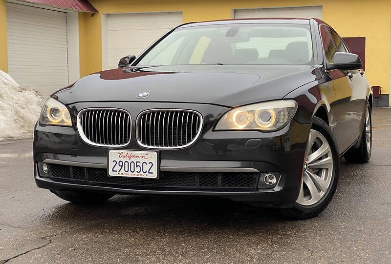 BMW 740 2011