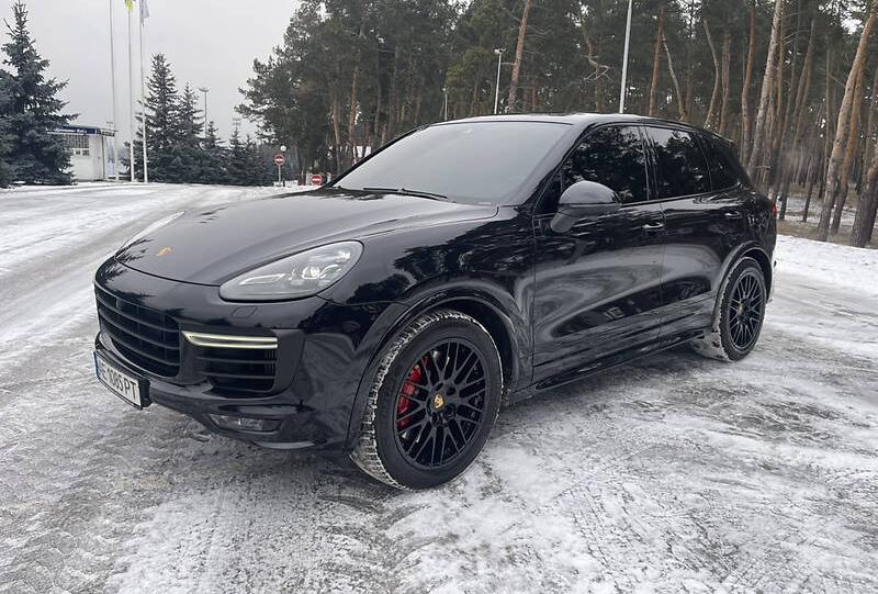 Porsche Cayenne GTS 2016