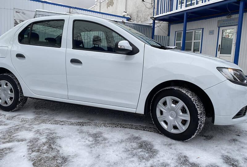 Renault Logan 2016