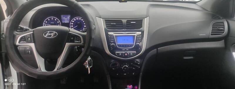 Hyundai Accent 2012