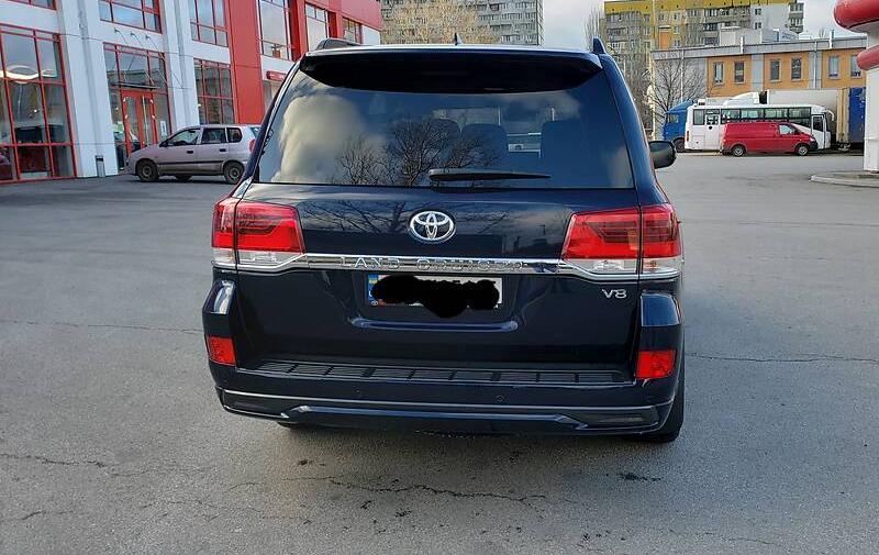 Toyota Land Cruiser 200 Premium  2018