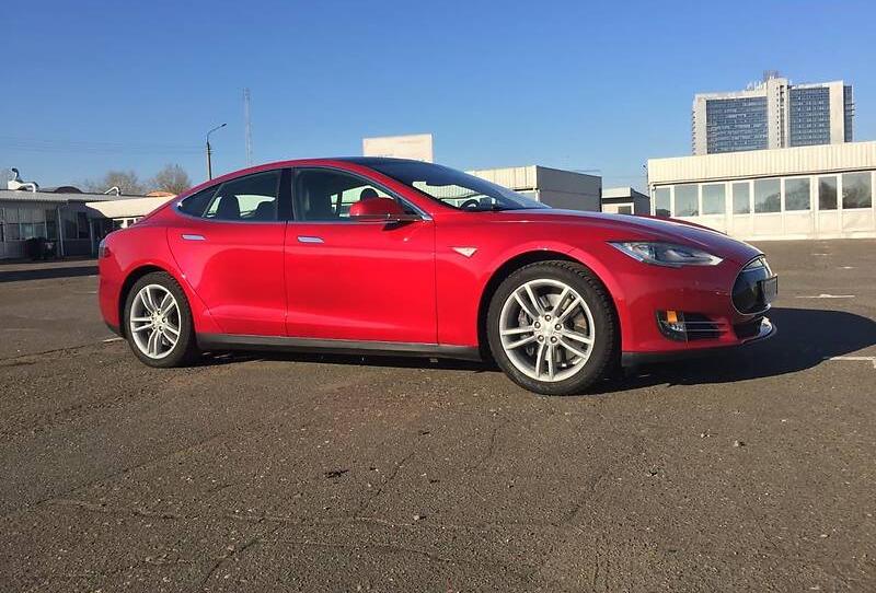 Tesla Model S 2014