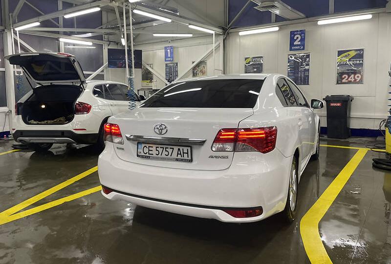 Toyota Avensis 2012
