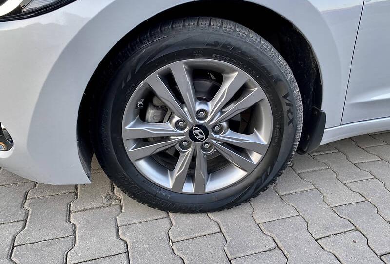 Hyundai Elantra 2016