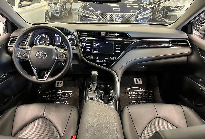 Toyota Camry 2020