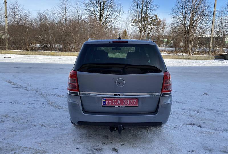 Opel Zafira 2011