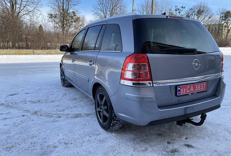 Opel Zafira 2011