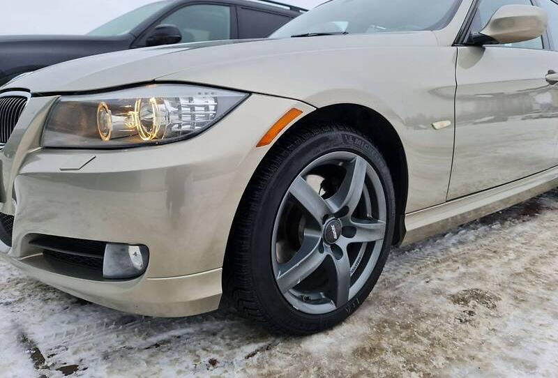 BMW 328 2011