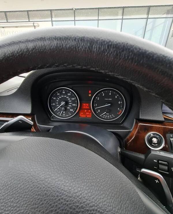 BMW 328 2011