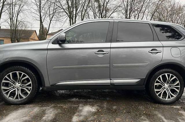 Mitsubishi Outlander 2015