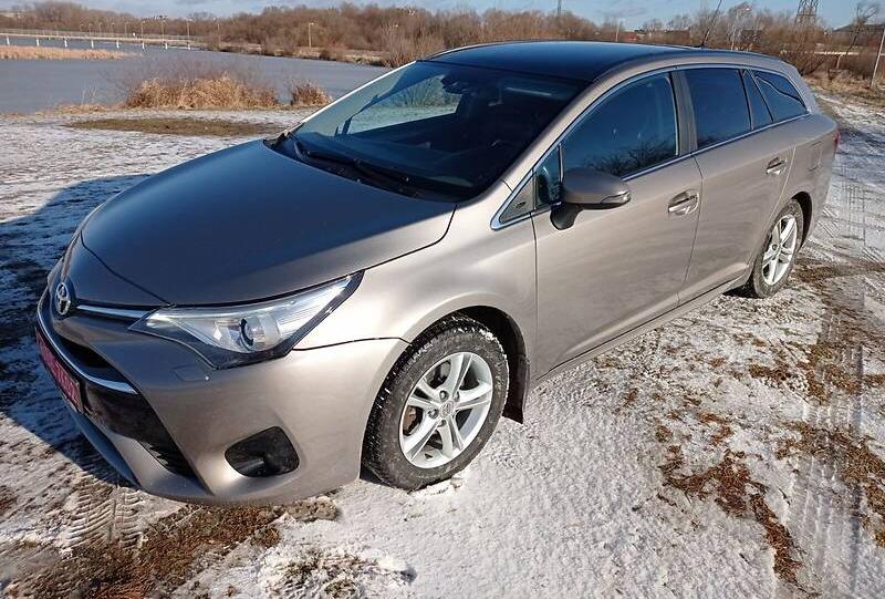 Toyota Avensis T27 2015