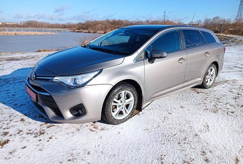 Toyota Avensis T27 2015