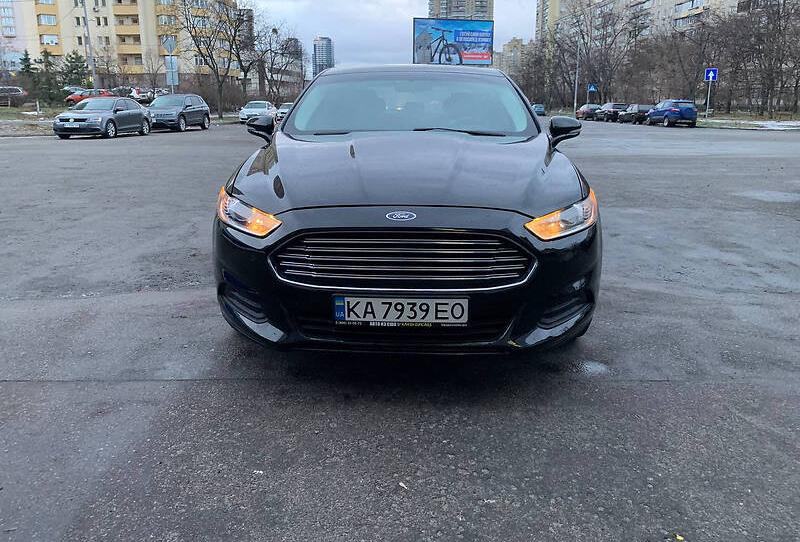 Ford Fusion SE 2015