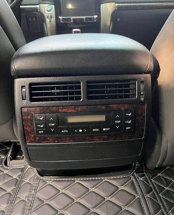 Toyota Land Cruiser 200 2008