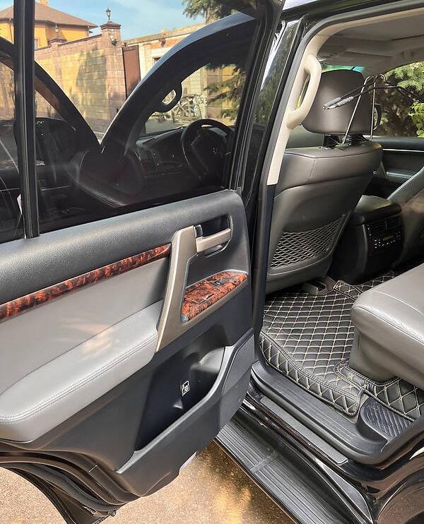Toyota Land Cruiser 200 2008