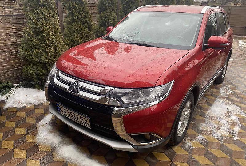 Mitsubishi Outlander 2016