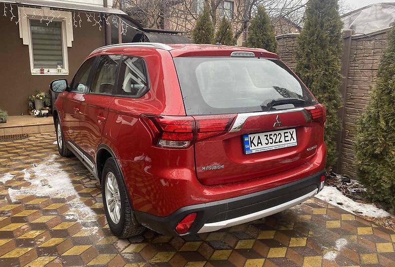 Mitsubishi Outlander 2016