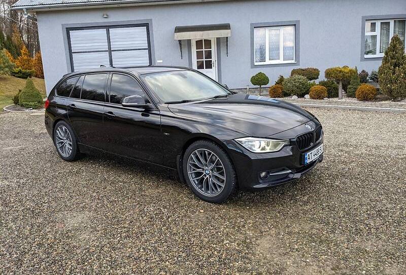 BMW 320 Sport  2012