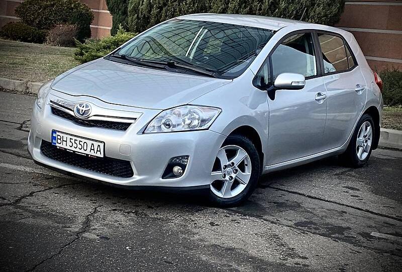Toyota Auris 2011