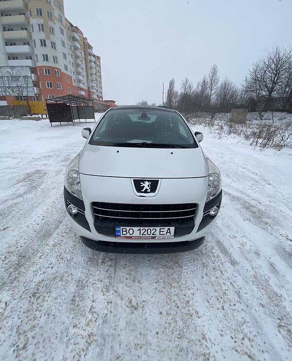 Peugeot 3008 2011