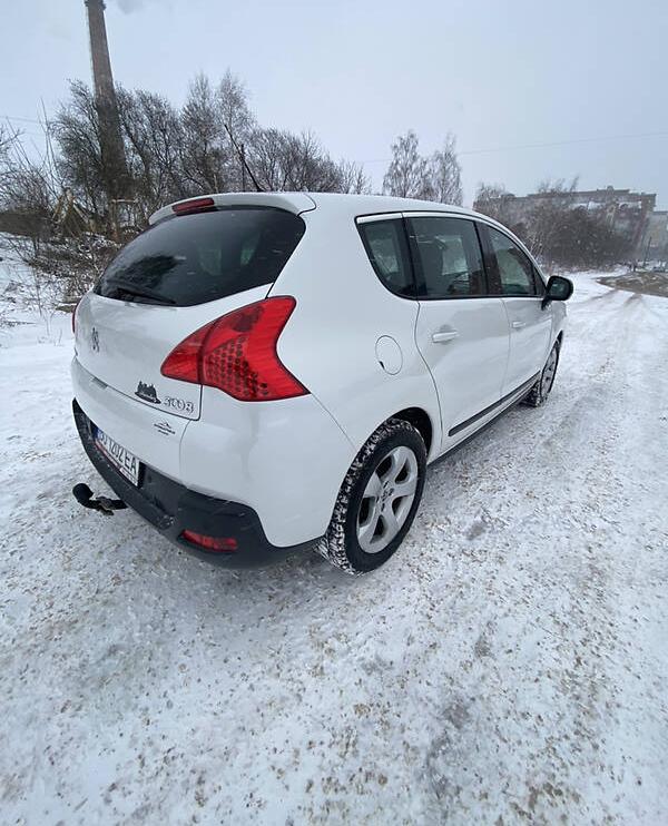 Peugeot 3008 2011