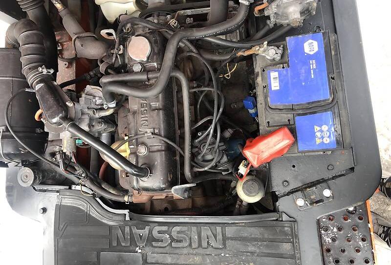 Nissan FG 25 2001