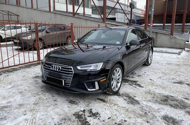 Audi A4  PREMIUM PLUS S line 2019