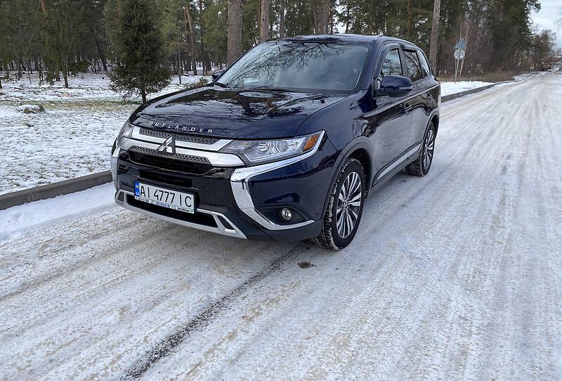 Mitsubishi Outlander Premium 2019