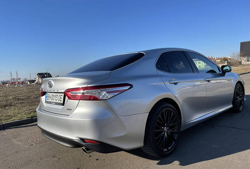 Toyota Camry   2018
