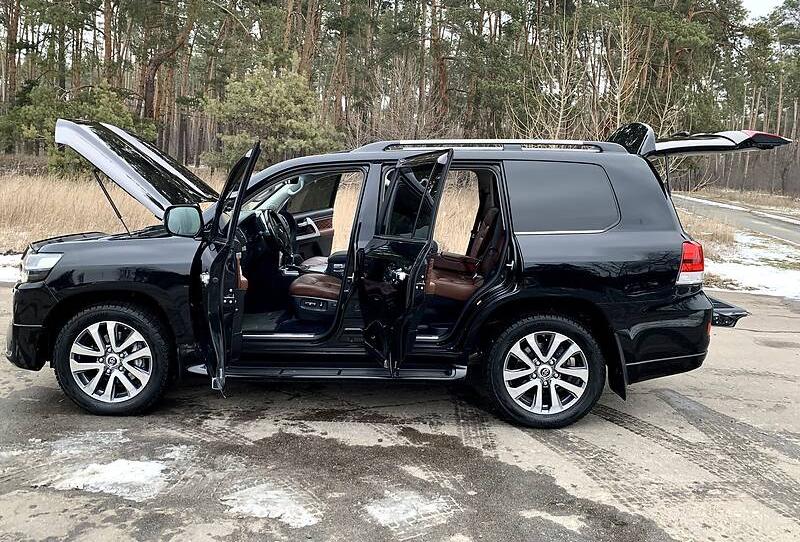 Toyota Land Cruiser 200 2017