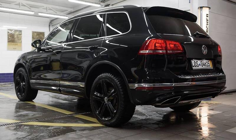 Volkswagen Touareg R LINE  2017