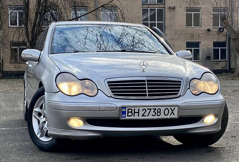 Mercedes-Benz C 200 OBSLUZENA  2001