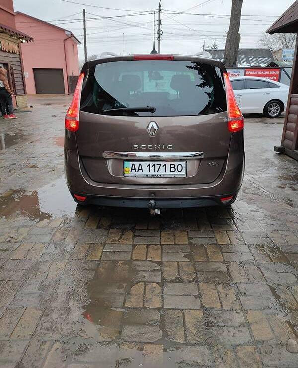 Renault Megane Scenic 2014