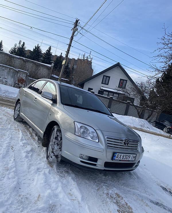 Toyota Avensis 2004
