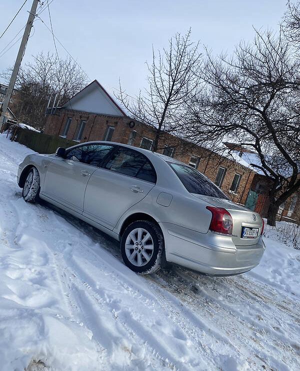 Toyota Avensis 2004