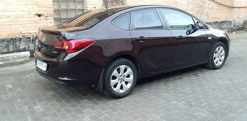 Opel Astra J Turbo 2015