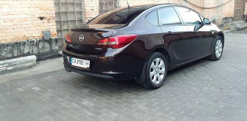 Opel Astra J Turbo 2015