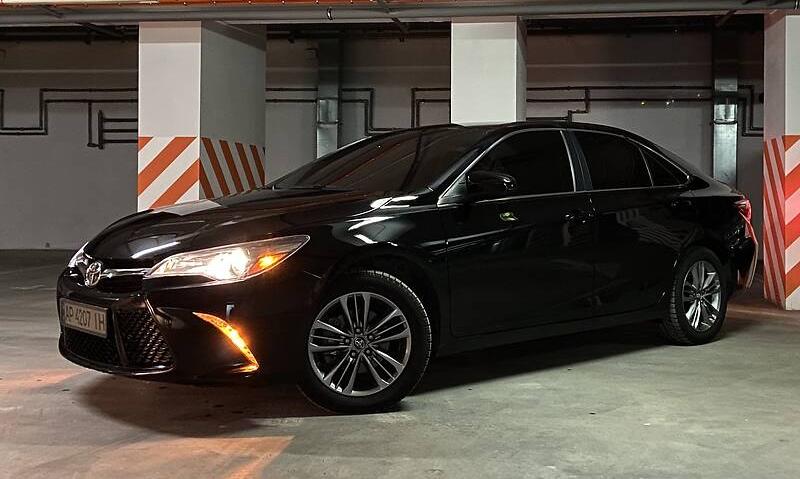 Toyota Camry SE 2017