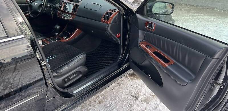 Toyota Camry 2004