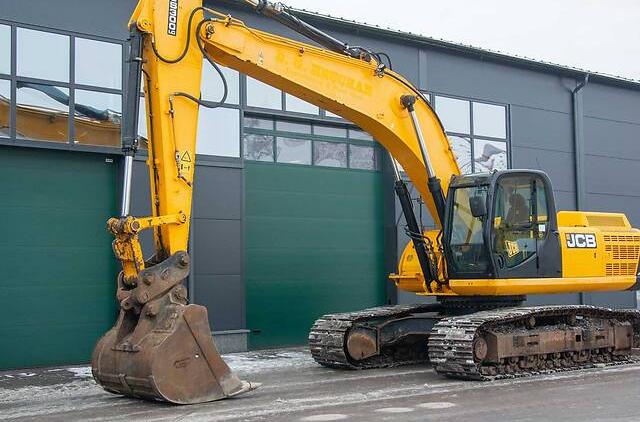 JCB JS 300LC 2015