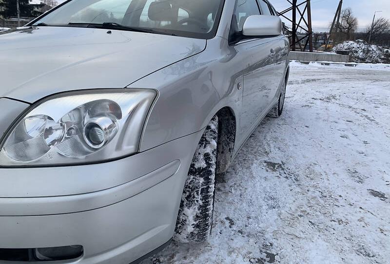 Toyota Avensis 2004