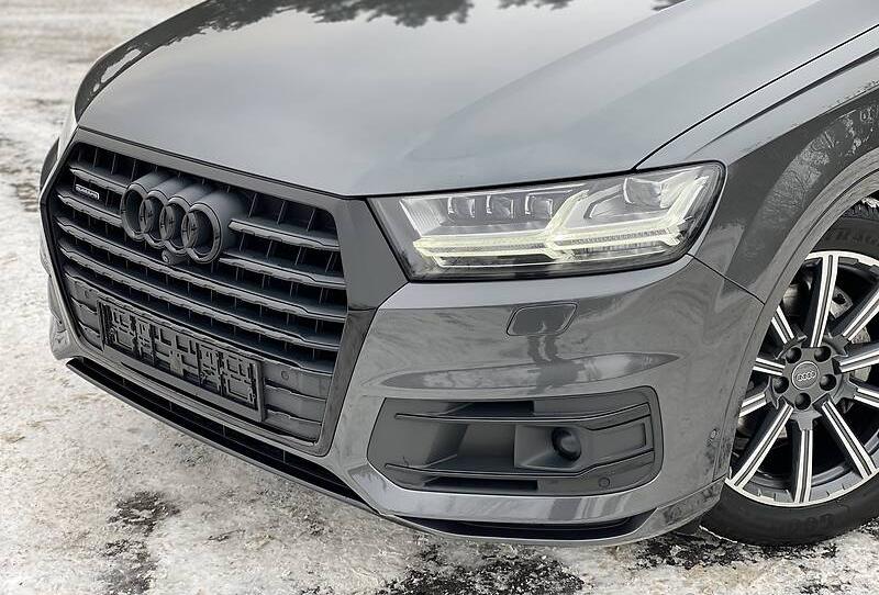 Audi Q7 S Line BLACK MATRIX  2017