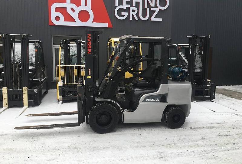 Nissan FG 35 2008