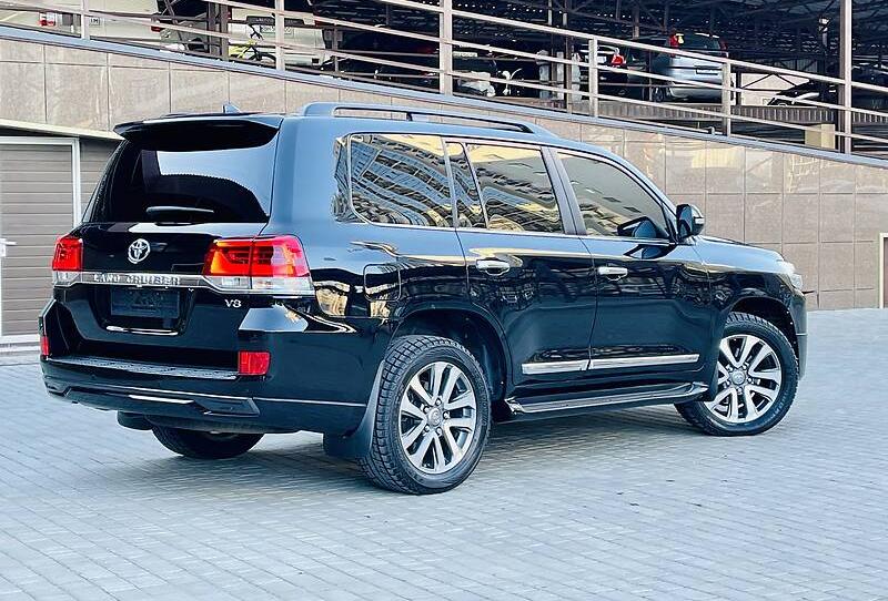 Toyota Land Cruiser 200 2016