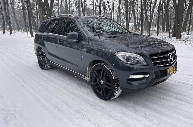Mercedes-Benz ML 350 2012