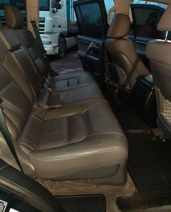 Toyota Land Cruiser 200 2011