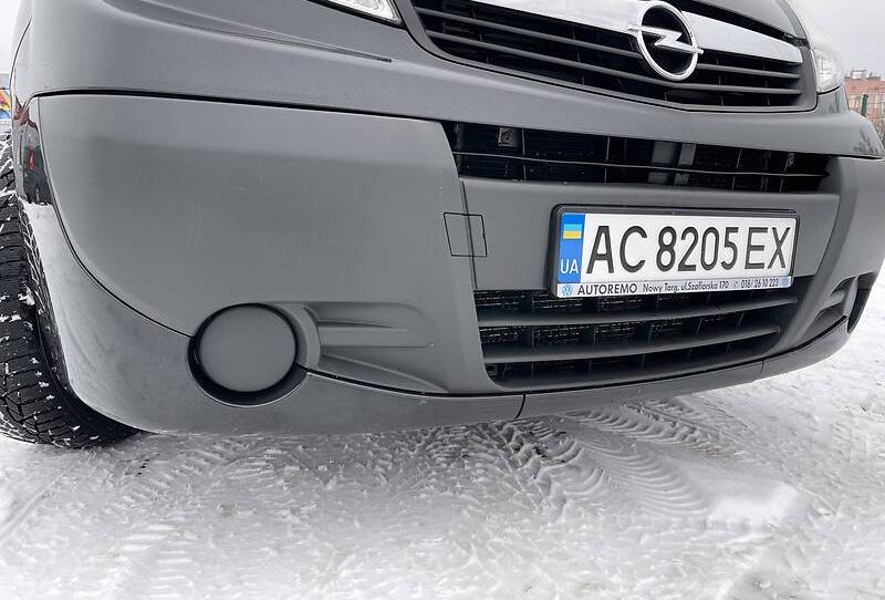 Opel Vivaro пасс. 2013